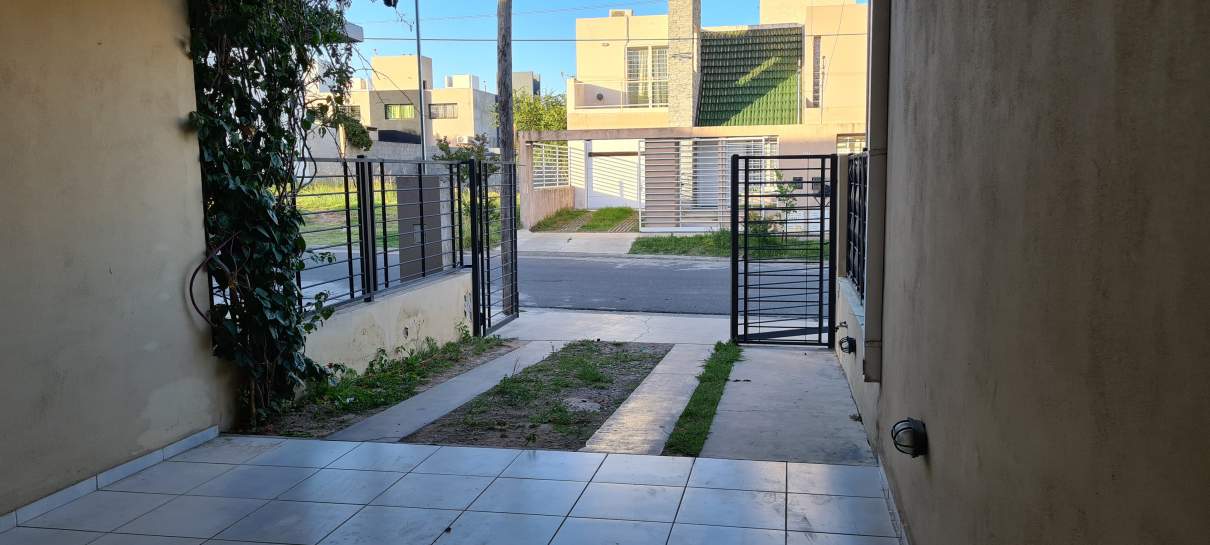 APTO BANCOR Vendo Duplex 3 Dorm. Lomas del Chateau