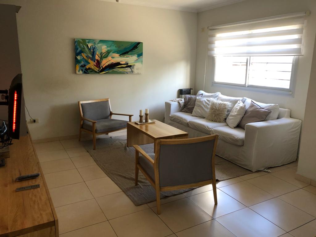 APTO BANCOR CASA 4 DORMITORIOS, 4 BAÑOS, PILETA Bº LOMAS DEL CHATEAU