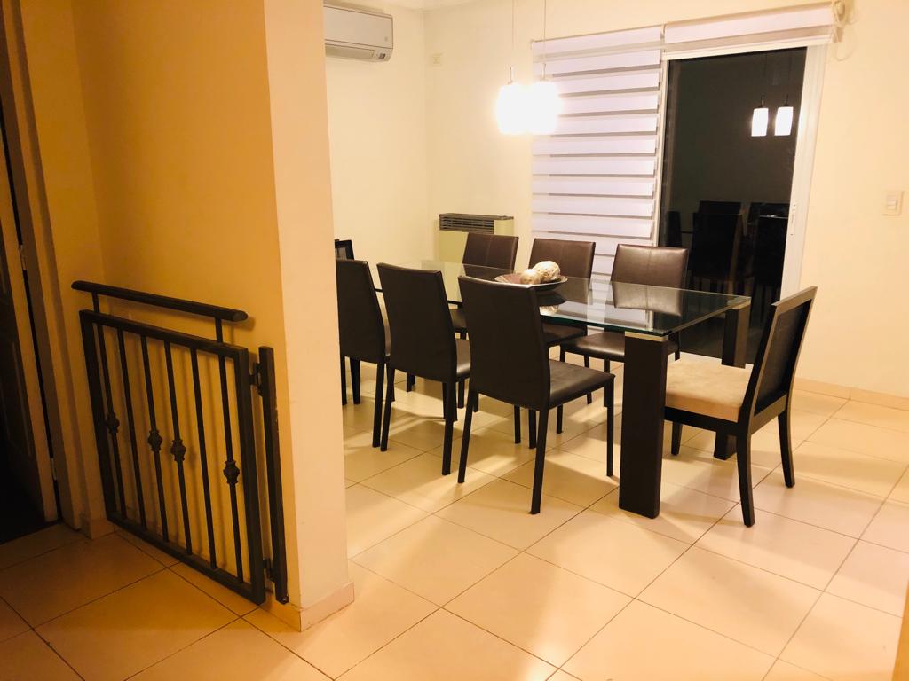 APTO BANCOR CASA 4 DORMITORIOS, 4 BAÑOS, PILETA Bº LOMAS DEL CHATEAU