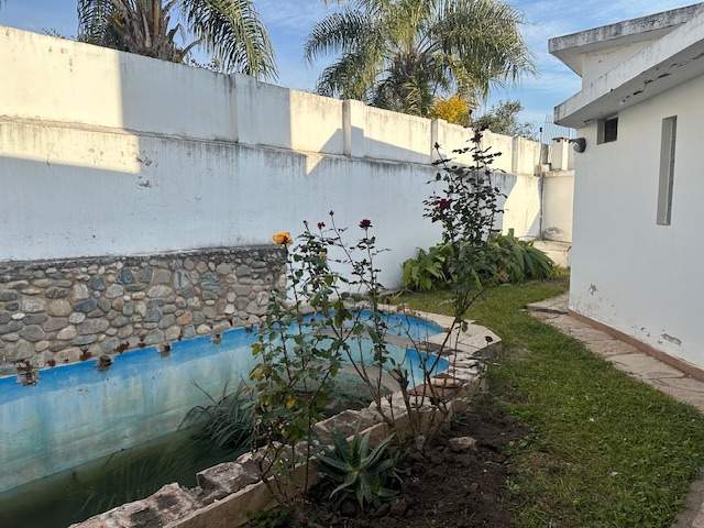 VENDO CASA 3 DORM CERRO DE LAS ROSAS