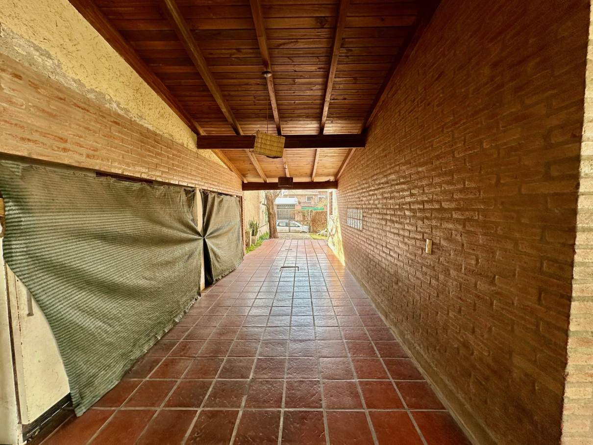 Casa en Venta Quintas de La Recta Gran Terreno con Patio y Píleta