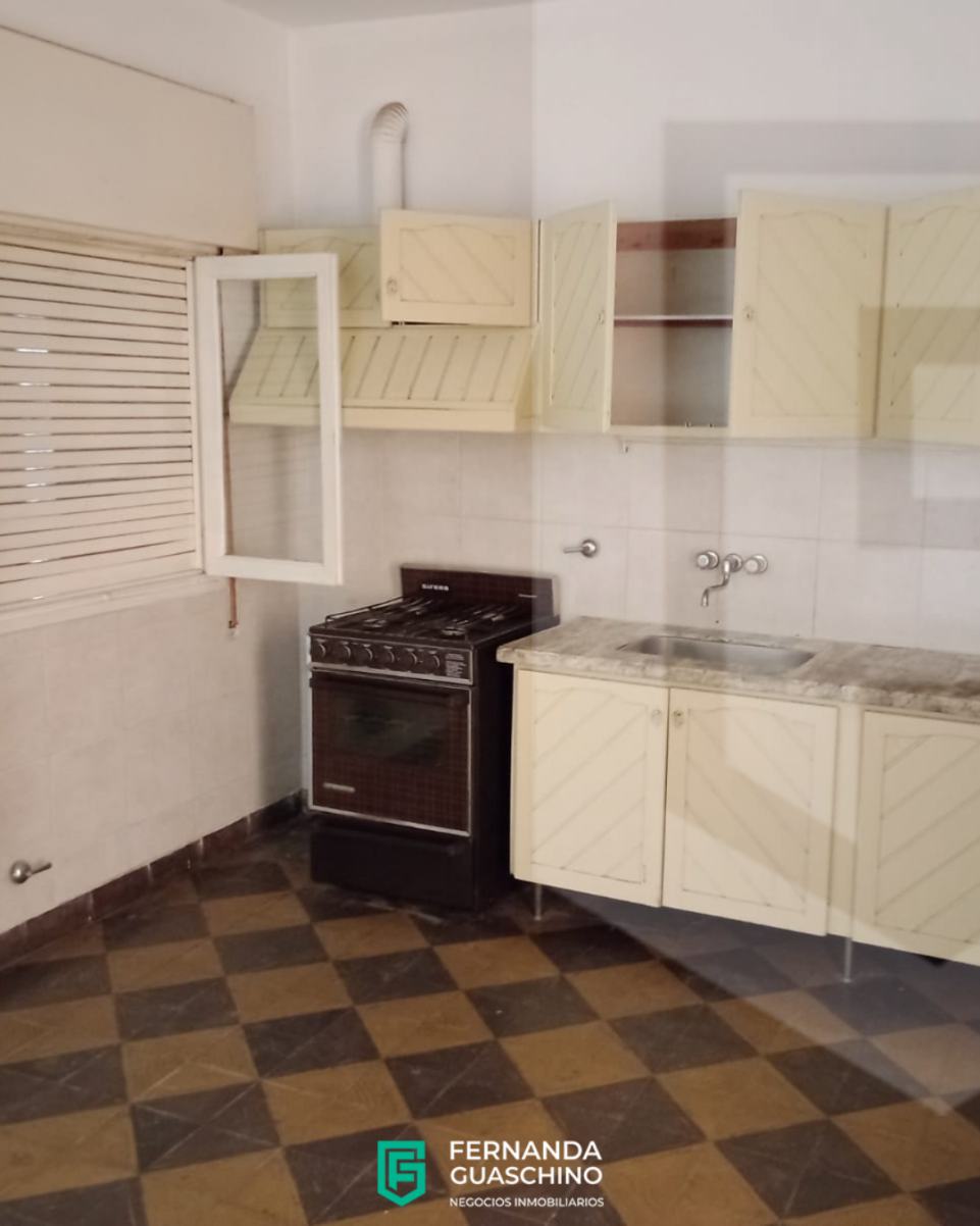 EN VENTA IDEAL INVERSIONISTAS INMUEBLE COMPUESTO POR TRES PROPIEDADES