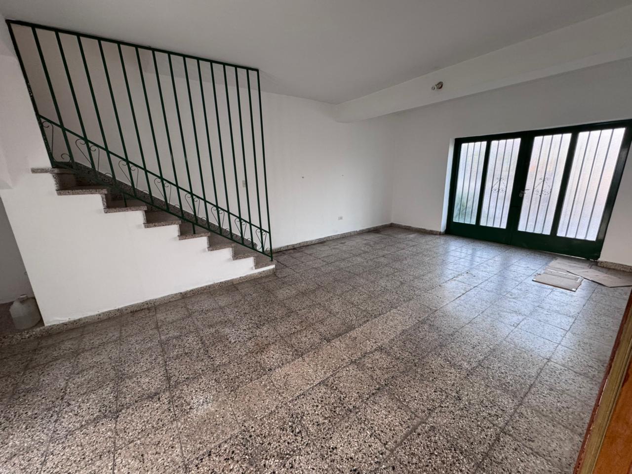 CASA ALQUILER BARRIO LOS PLATANOS 3 DORMITORIOS 2 BAÑOS COCHERA DOBLE