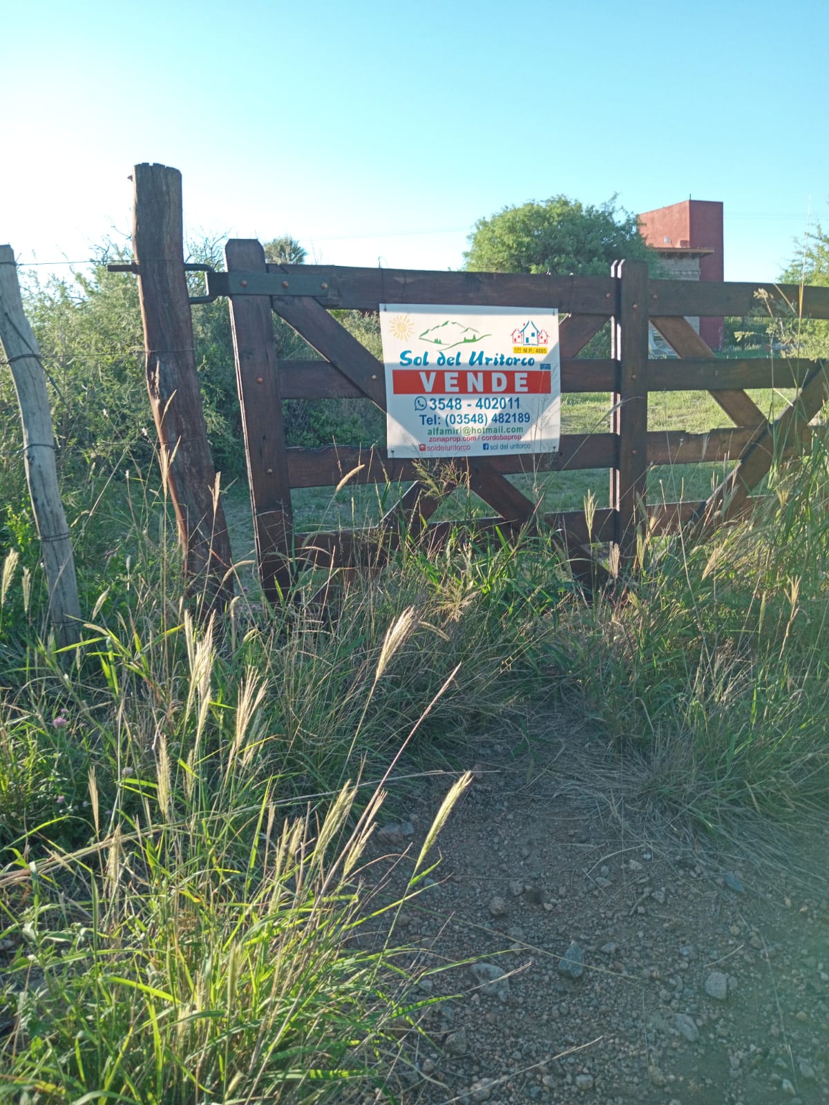 VENTA CASA 2 DORM. EN QUEBRADA DE LUNA- CHARBONIER- CÓRDOBA