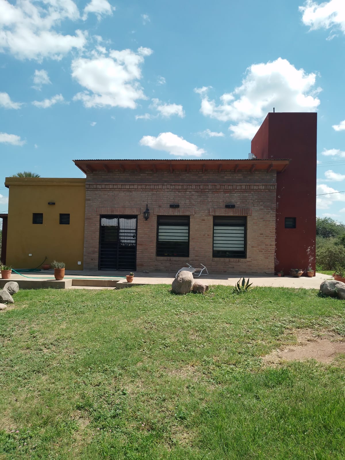 VENTA CASA 2 DORM. EN QUEBRADA DE LUNA- CHARBONIER- CÓRDOBA