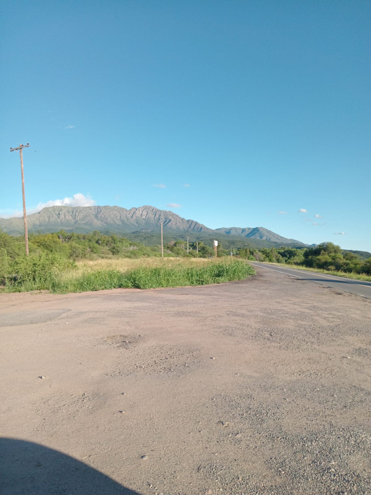 VENTA CASA 2 DORM. EN QUEBRADA DE LUNA- CHARBONIER- CÓRDOBA