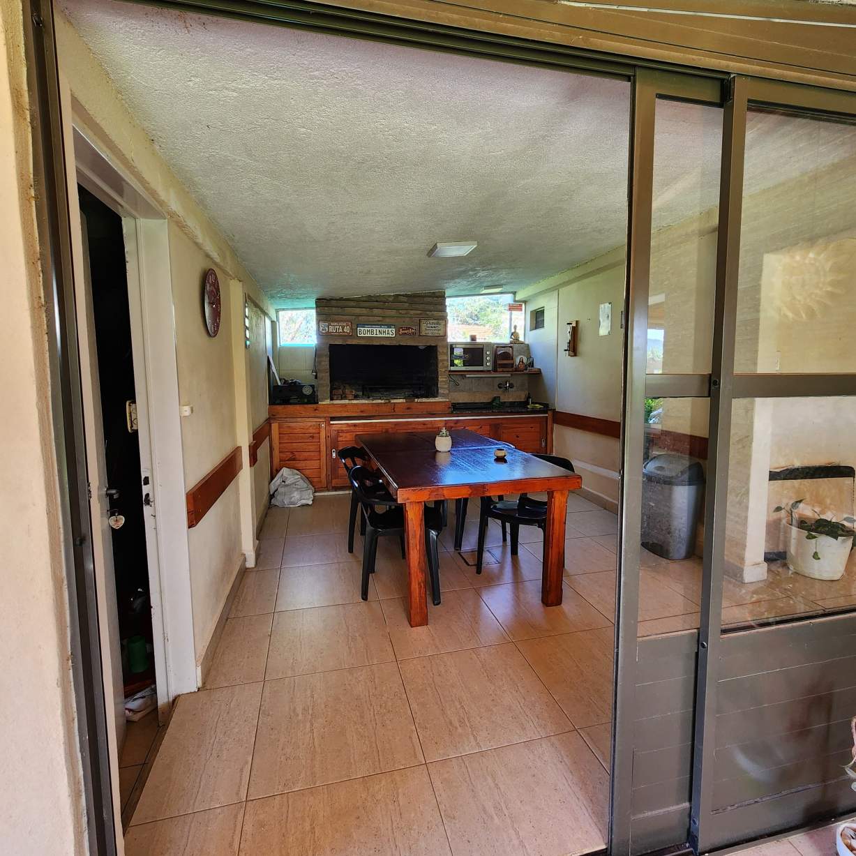 SE VENDEN TRES CASAS EN PARQUE SIQUIMAN 1200 MTS TERRENO CASA Y DOS DEPTOS DOS PISOS