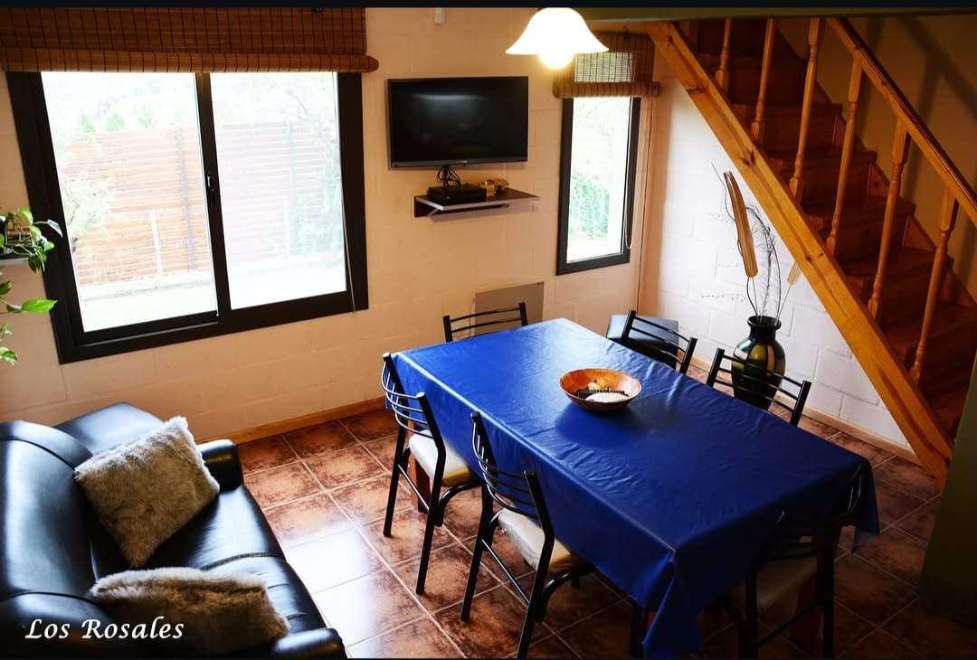 SE VENDEN TRES CASAS EN PARQUE SIQUIMAN 1200 MTS TERRENO CASA Y DOS DEPTOS DOS PISOS