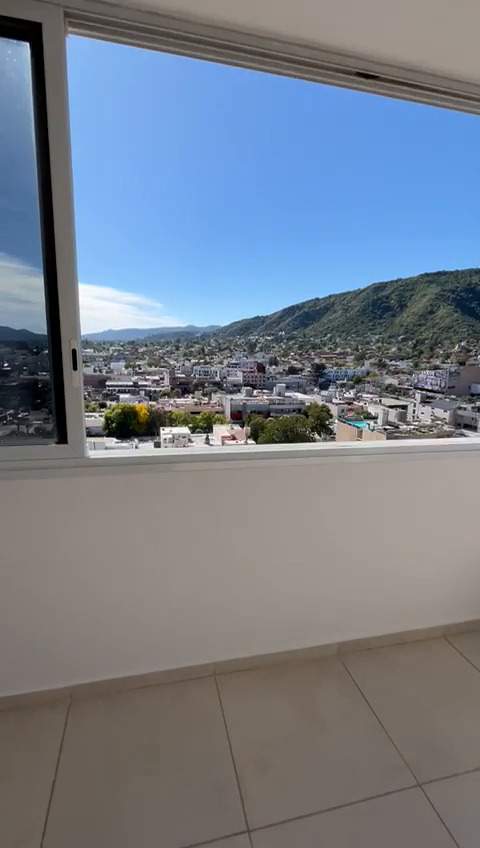 Departamento en Alquiler Carlos Paz  1 dormitorio con balcón y vista a las sierras- Zona centro y terminal