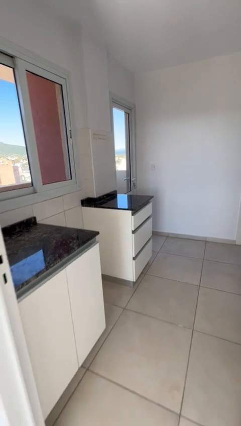 Departamento en Alquiler Carlos Paz  1 dormitorio con balcón y vista a las sierras- Zona centro y terminal