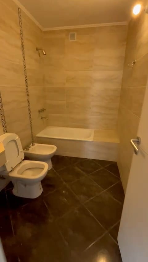 Departamento en Alquiler Carlos Paz  1 dormitorio con balcón y vista a las sierras- Zona centro y terminal