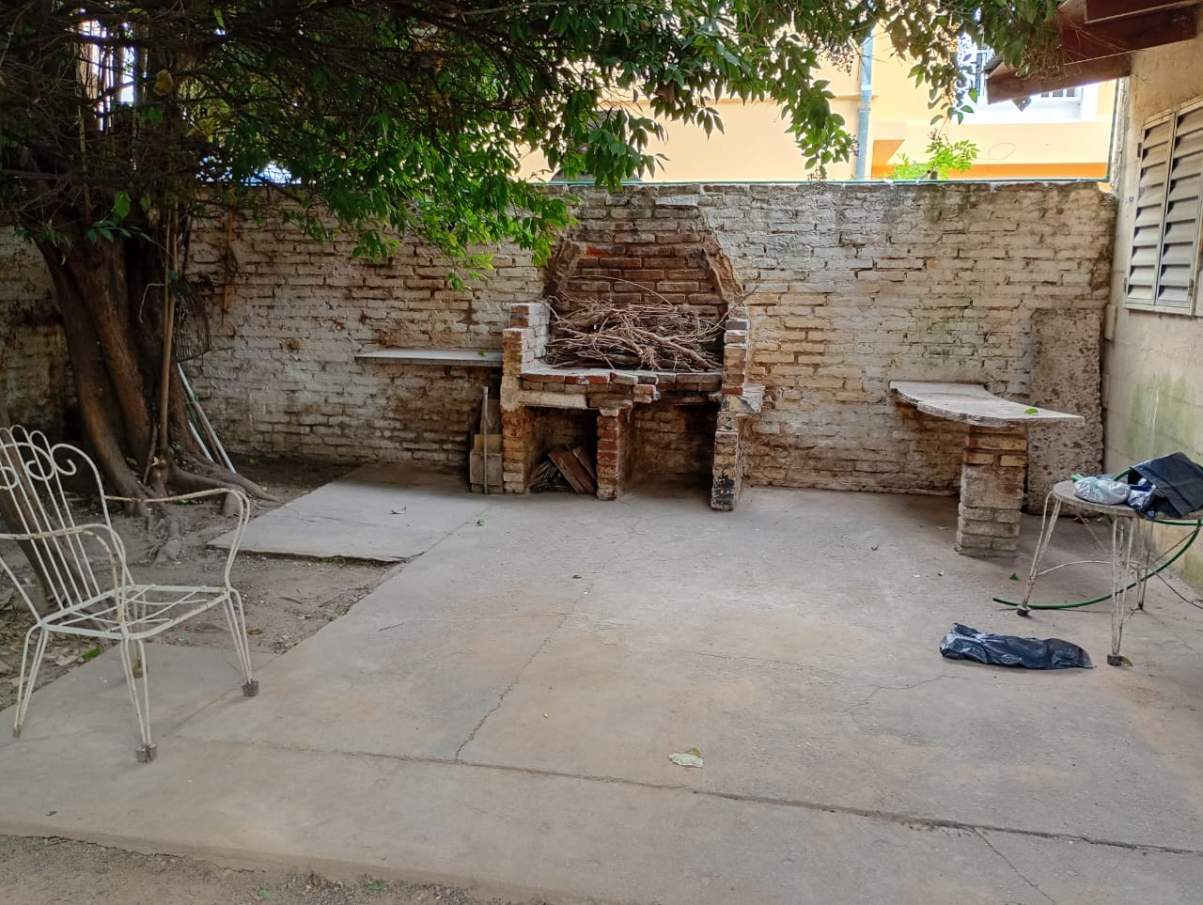 Casa de 3 Dormitorios en Alquiler  A 2 Cuadras de Santa Ana, Sobre Félix Paz
