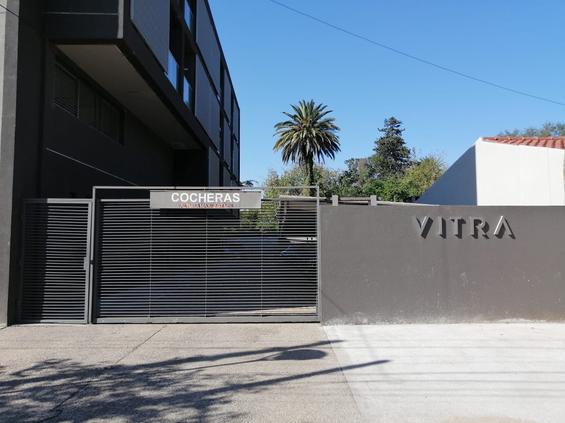 COCHERA VENTA  LAS ROSAS COMPLEJO VITRA
