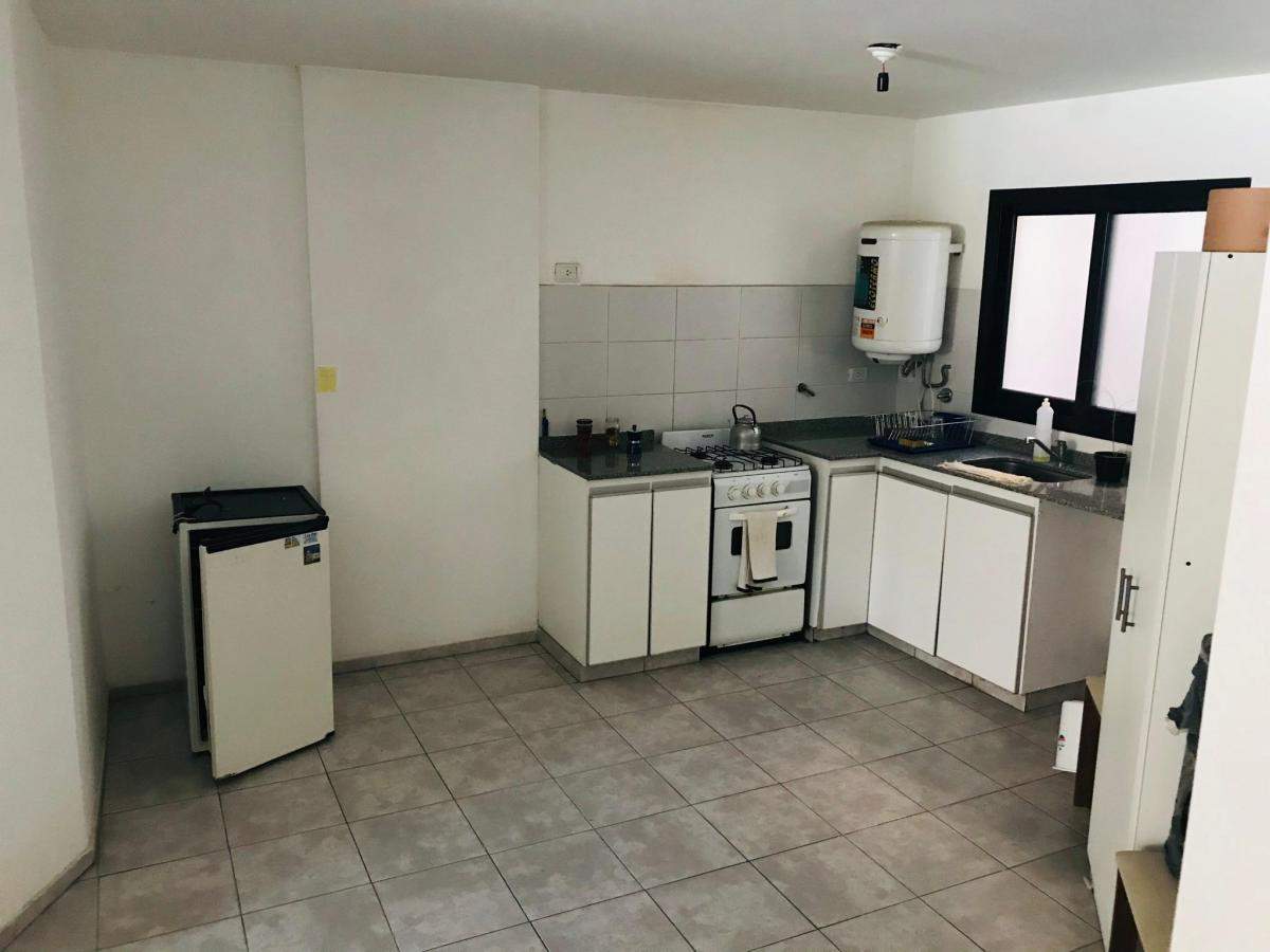 VENTA DEPARTAMENTO 1 DORMITORIO CON COCHERA EN CENTRO