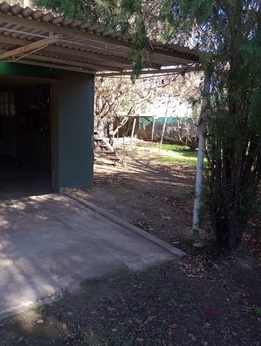 Casa de campo de dos dormitorios en alquiler, quincho , asador y garage