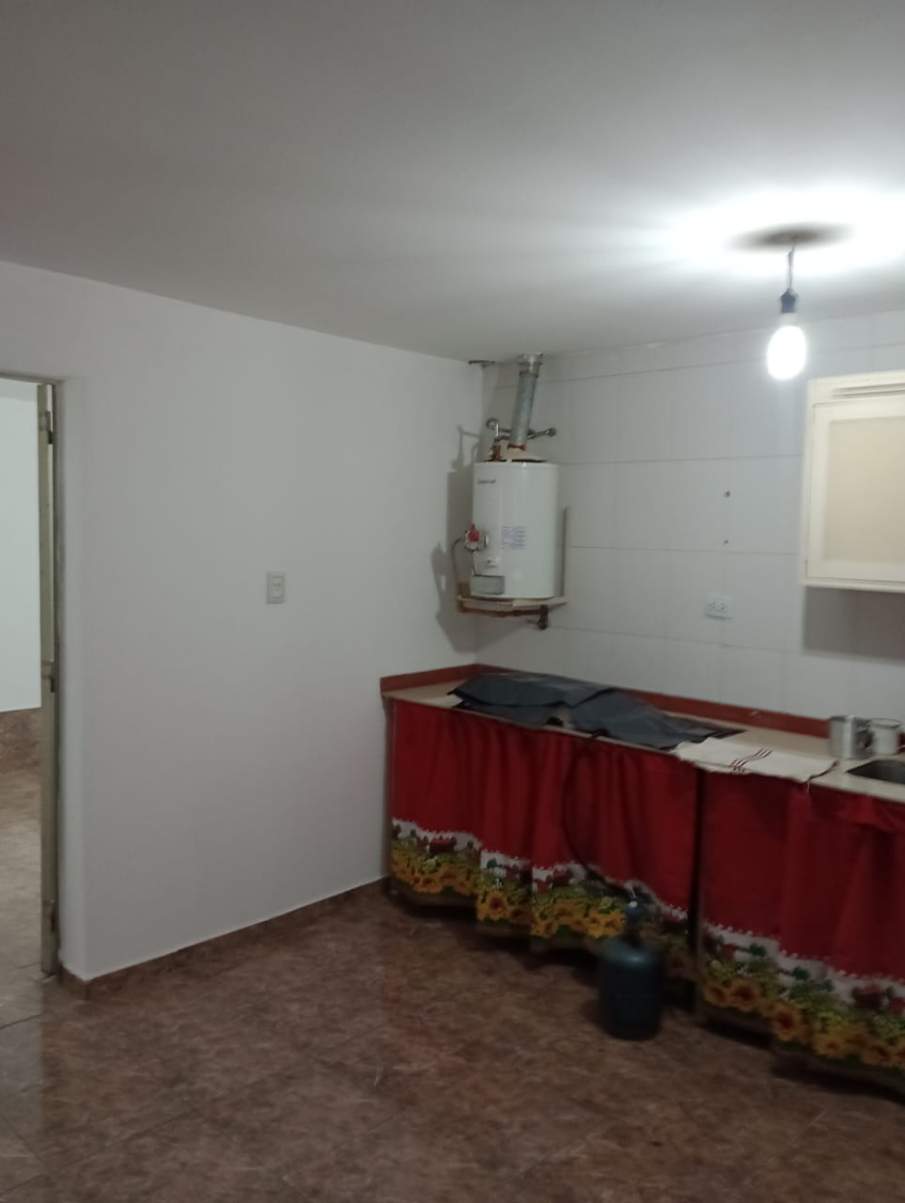 Casa de campo de dos dormitorios en alquiler, quincho , asador y garage