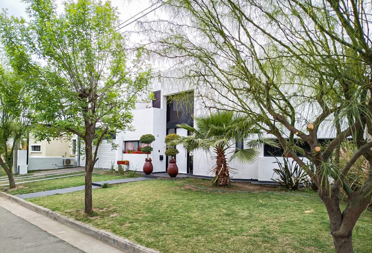 VENTA CASA 3 DORM - TEJAS II - EXC UBICACION