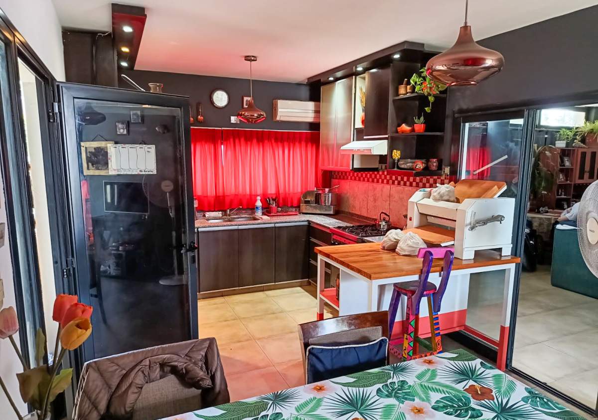 VENTA CASA 3 DORM - TEJAS II - EXC UBICACION