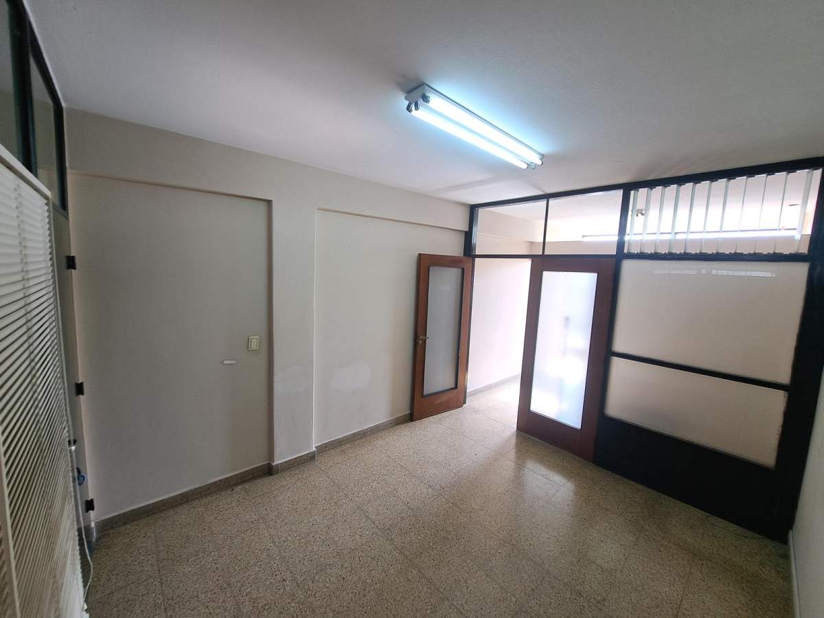 Se Vende Oficina Comercial en El Centro de Córdoba