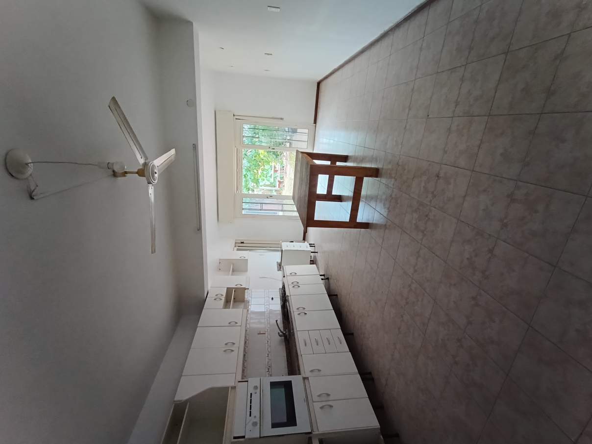 Maipú 2da  4 dormitorios  2 baños  Cochera