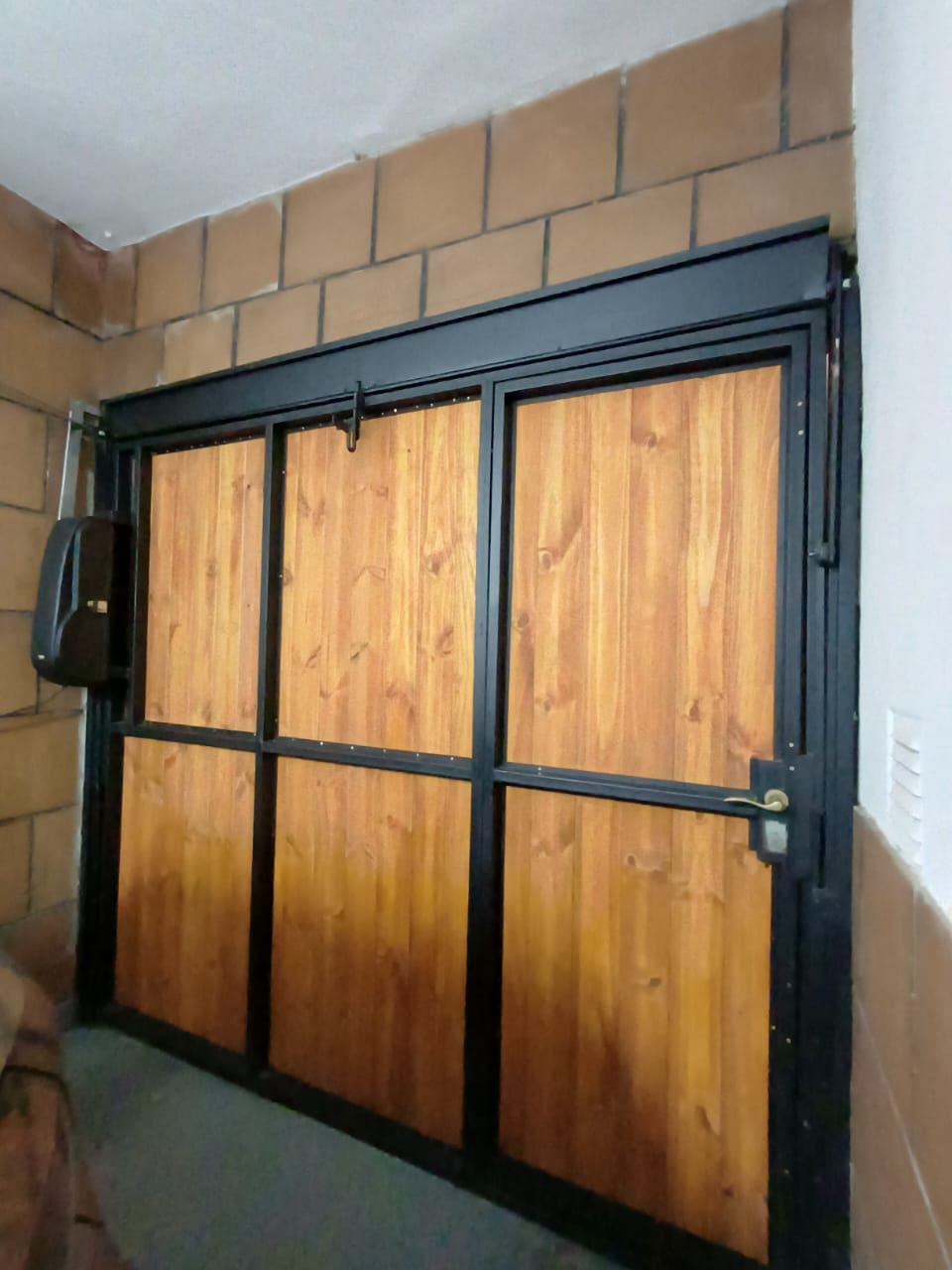 CASA EN VENTA - 4 DORMITORIOS - BARRIO SAN RAFAEL