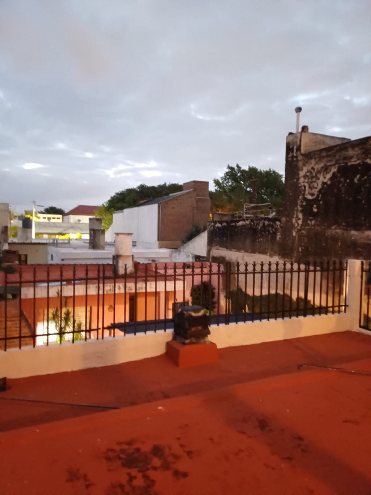 CASA EN VENTA - 4 DORMITORIOS - BARRIO SAN RAFAEL