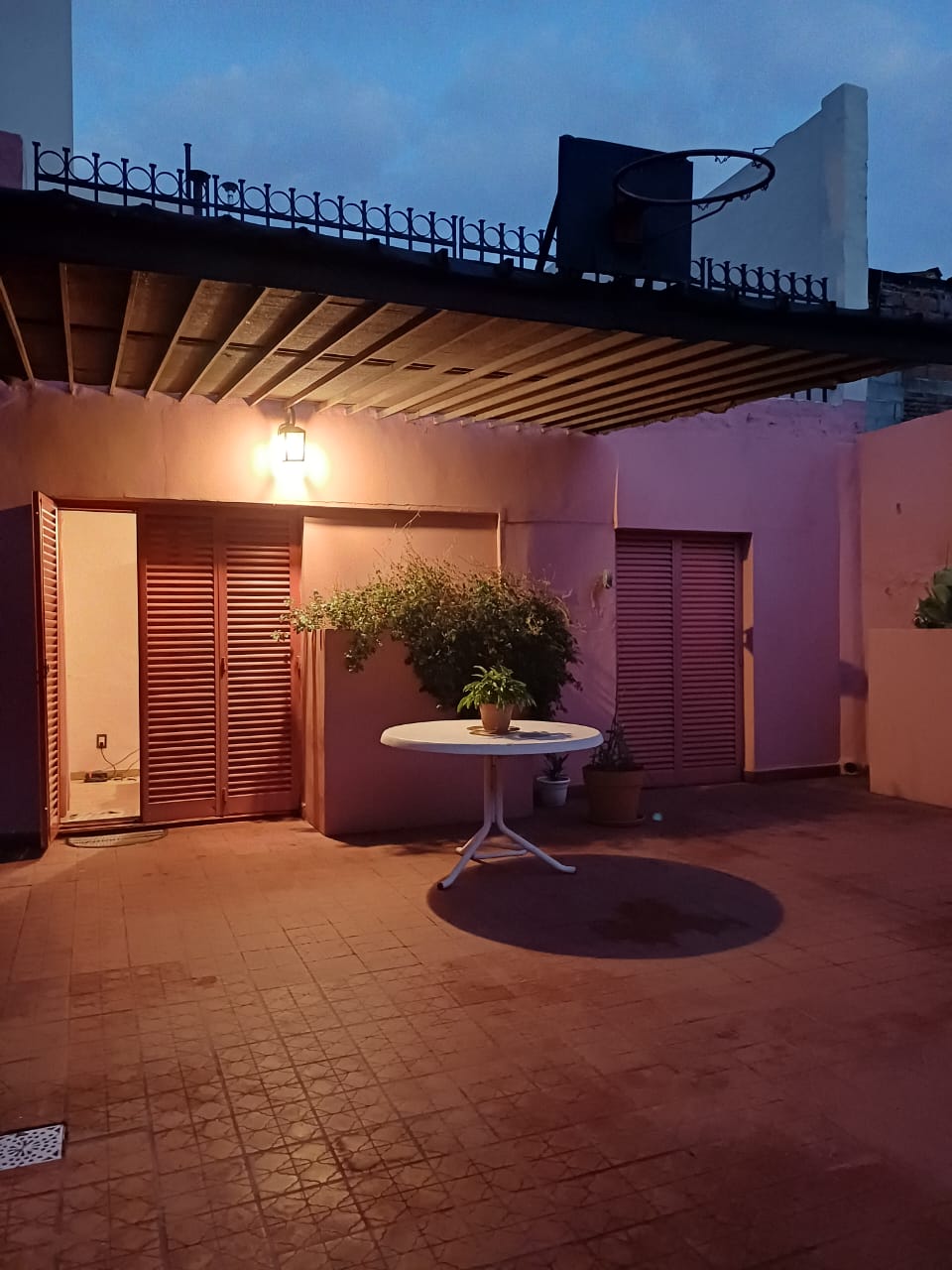 CASA EN VENTA - 4 DORMITORIOS - BARRIO SAN RAFAEL