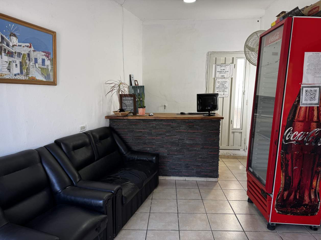 VENTA HOTEL CENTRICO CARLOS PAZ - EXCELENTE RENTA