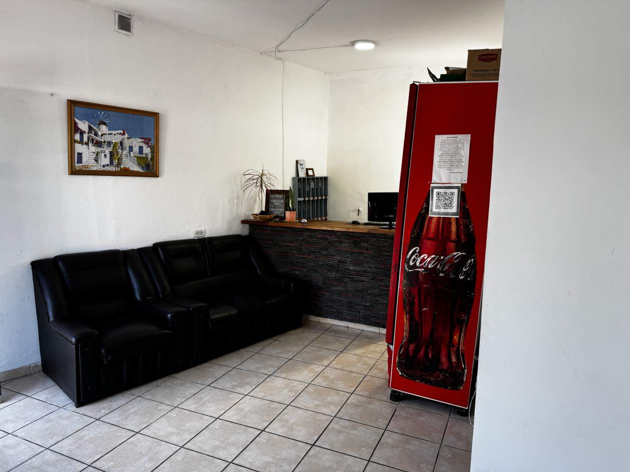 VENTA HOTEL CENTRICO CARLOS PAZ - EXCELENTE RENTA