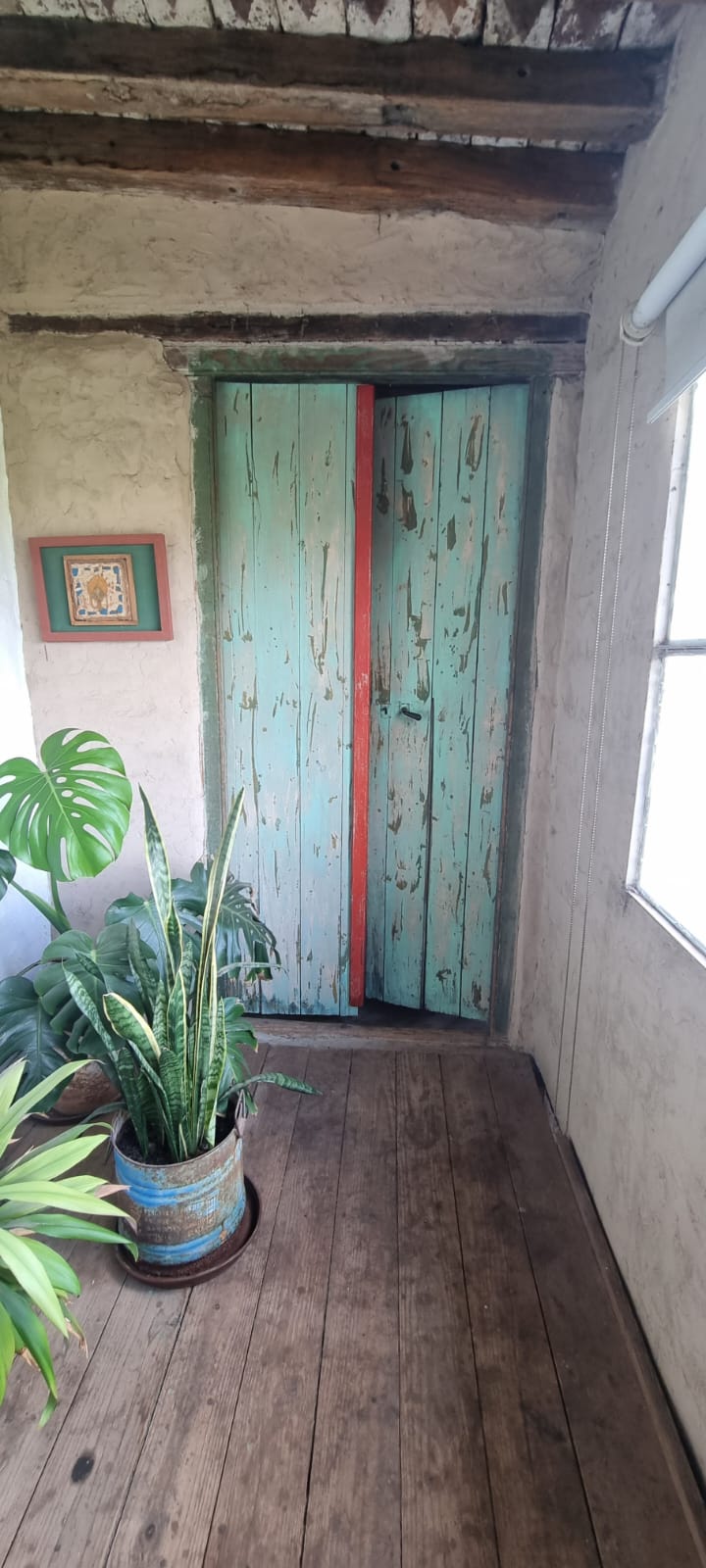 Casa con encanto nativo - Construcción exclusiva con materiales de demolición y autóctonos!