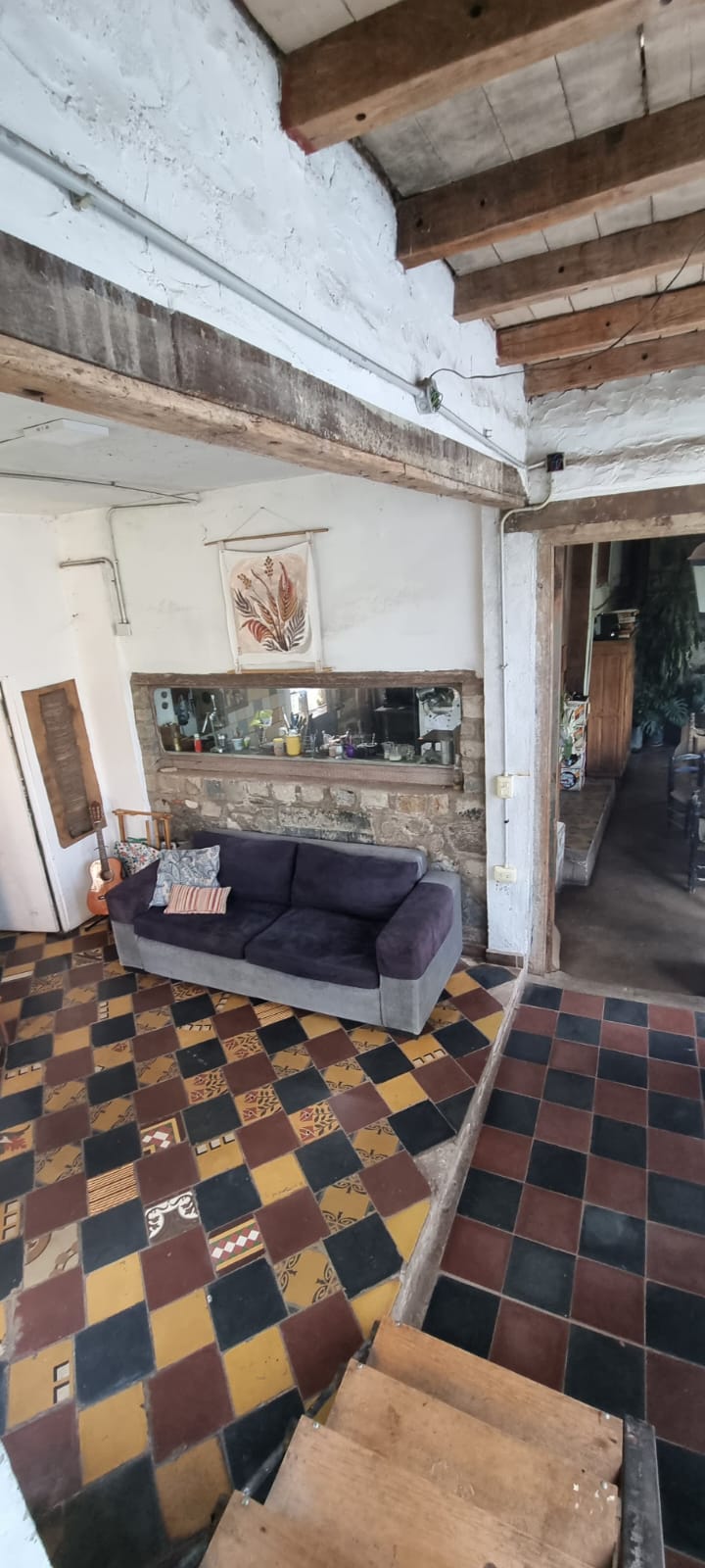 Casa con encanto nativo - Construcción exclusiva con materiales de demolición y autóctonos!