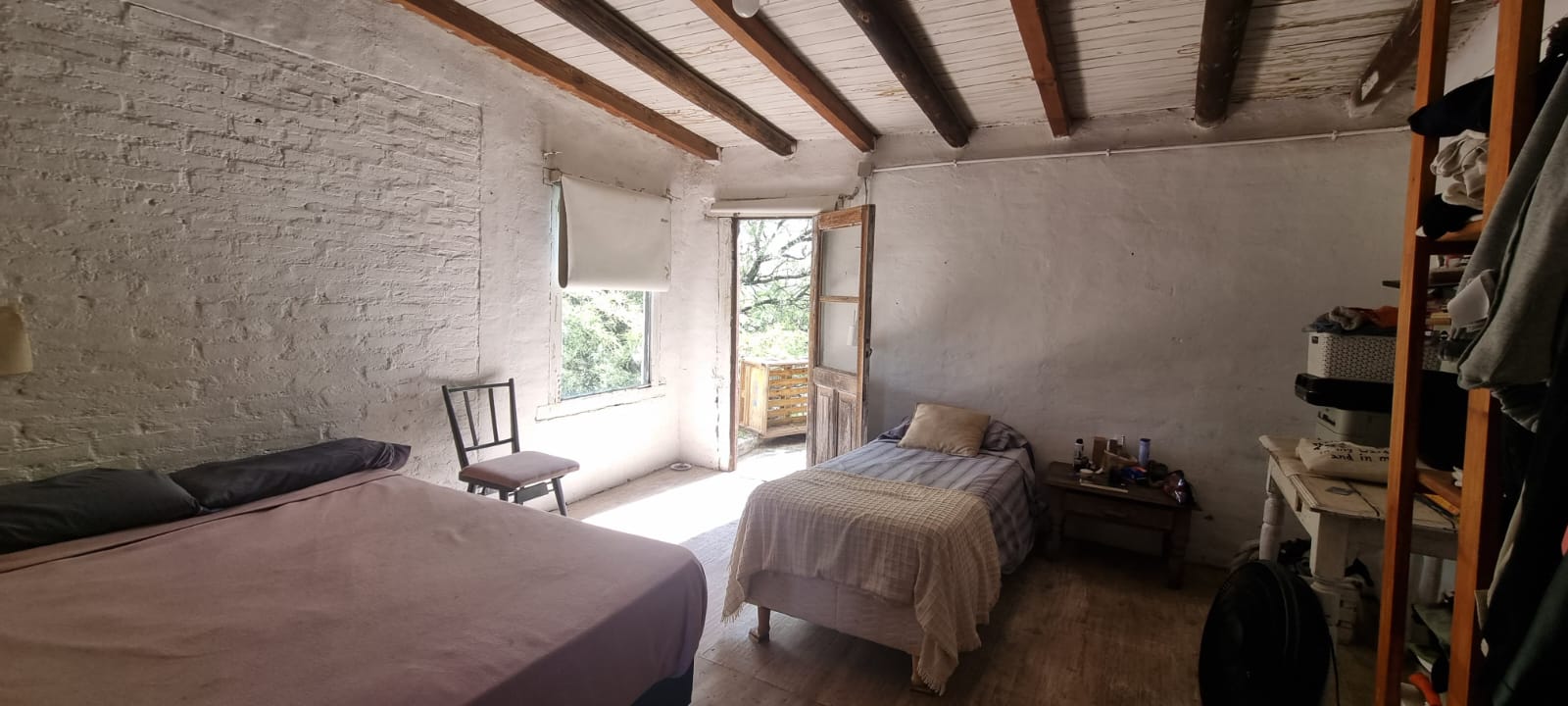 Casa con encanto nativo - Construcción exclusiva con materiales de demolición y autóctonos!