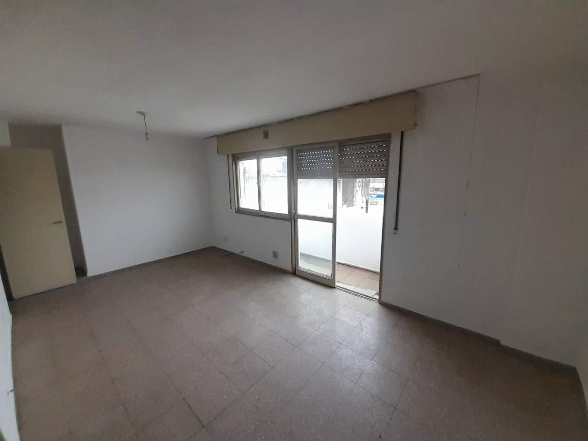 Departamento - Av. General Paz  636 - Centro