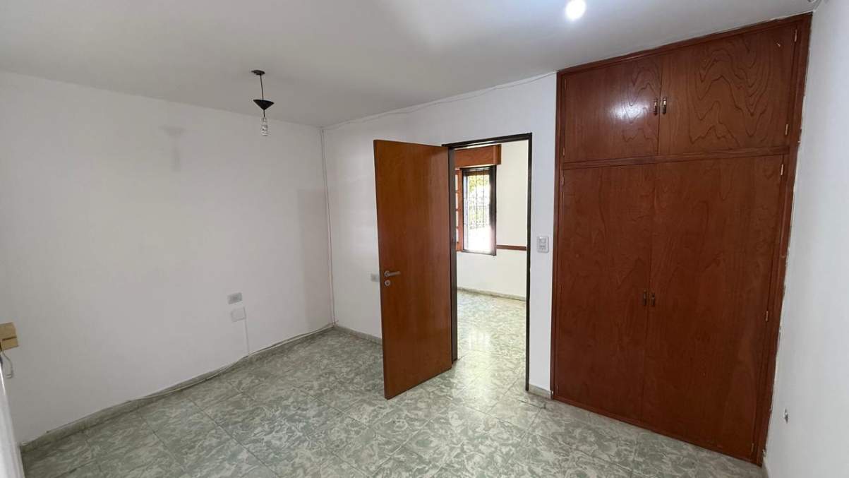 Casa en alquiler de 3 dormitorios con escritorio en Parque Horizonte