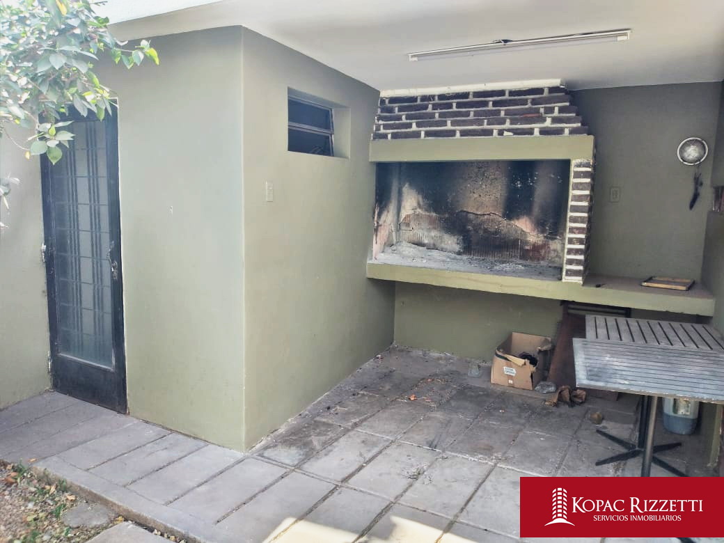 ARGELLO ( ASTON 6442) con Renta hasta 31.08.25 - VENTA CASA 3 DORMITORIOS.