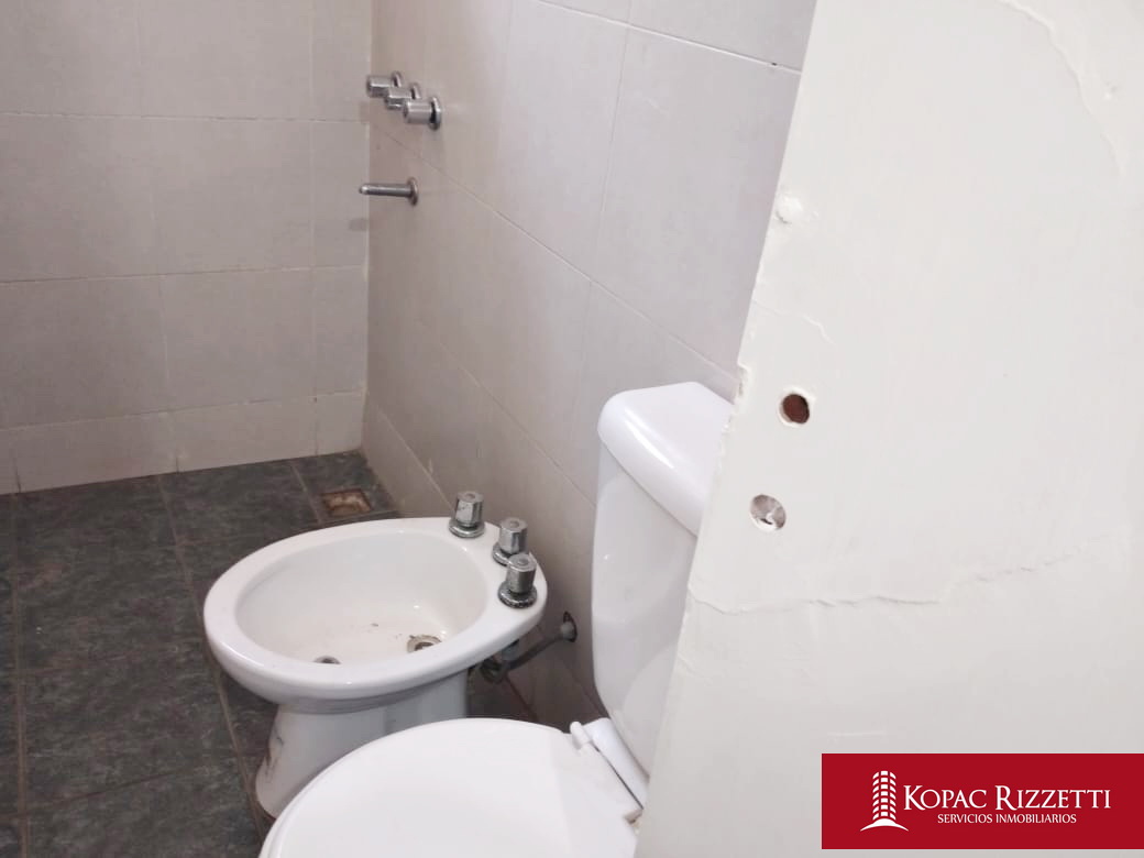 ARGELLO ( ASTON 6442) con Renta hasta 31.08.25 - VENTA CASA 3 DORMITORIOS.