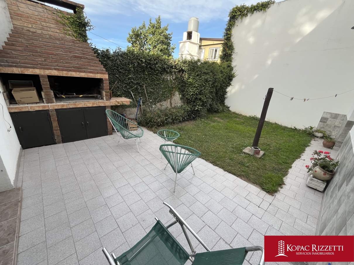 GRANJA DE FUNES (JUAN MANUEL GARZÓN 6062) - VENTA CASA DE 3 DORMITORIOS.