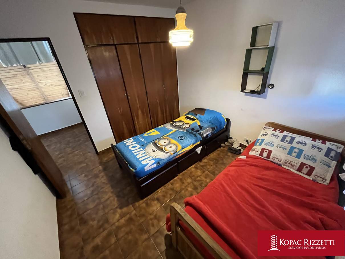 GRANJA DE FUNES (JUAN MANUEL GARZÓN 6062) - VENTA CASA DE 3 DORMITORIOS.