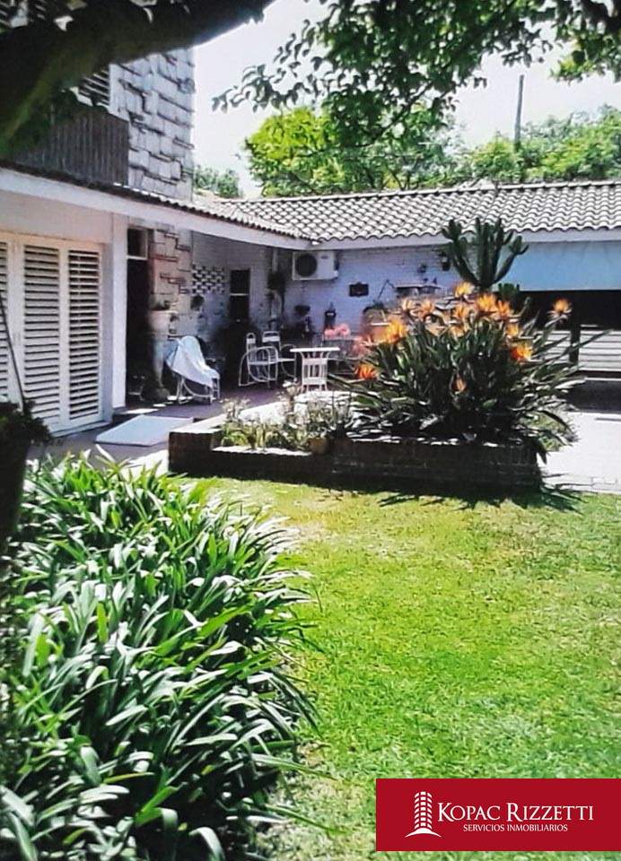 PARQUE VELEZ SARSFIELD (MIGUEL DE CORRO 2921) - VENTA CASA 3 DORMITORIOS