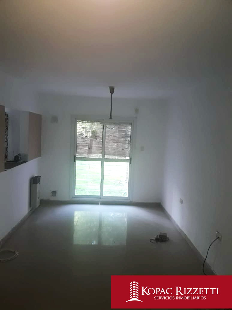 POETA LUGONES (MOLINA 2800) - VENTA CASA 3 DORMITORIOS
