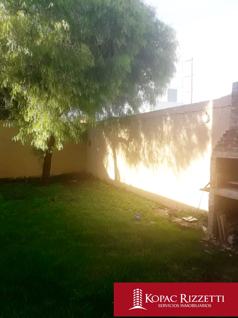POETA LUGONES (MOLINA 2800) - VENTA CASA 3 DORMITORIOS