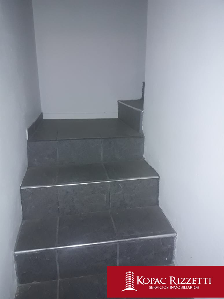POETA LUGONES (MOLINA 2800) - VENTA CASA 3 DORMITORIOS