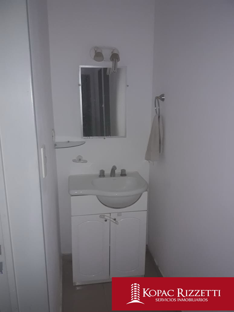 POETA LUGONES (MOLINA 2800) - VENTA CASA 3 DORMITORIOS