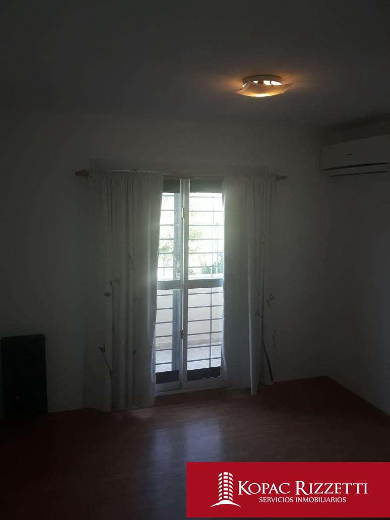 POETA LUGONES (MOLINA 2800) - VENTA CASA 3 DORMITORIOS