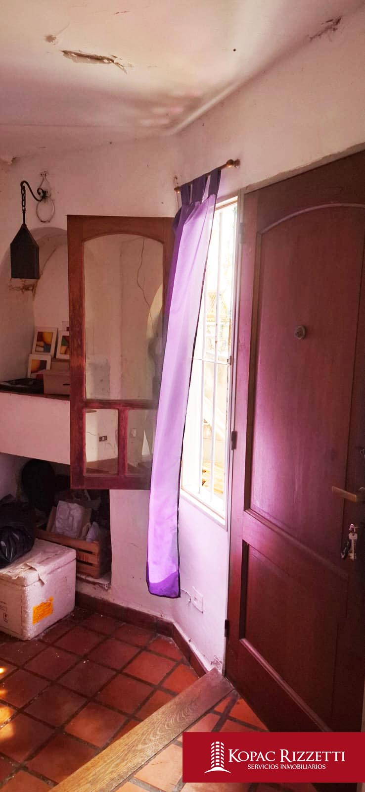 POETA LUGONES (RAUL CASARIEGO 4122) - VENTA CASA 3 DORMITORIOS CON DEPARTAMENTO DE 1 DORMITORIO