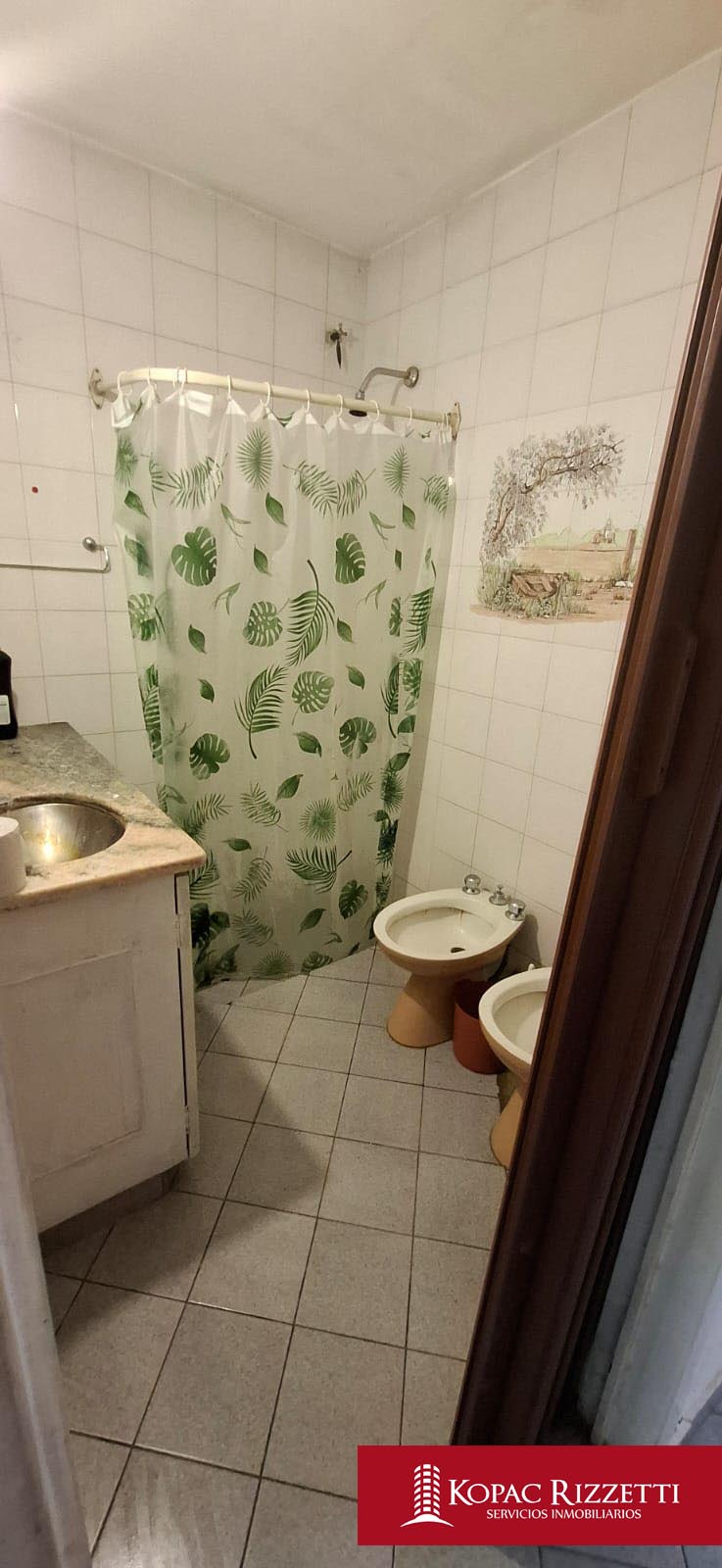 POETA LUGONES (RAUL CASARIEGO 4122) - VENTA CASA 3 DORMITORIOS CON DEPARTAMENTO DE 1 DORMITORIO