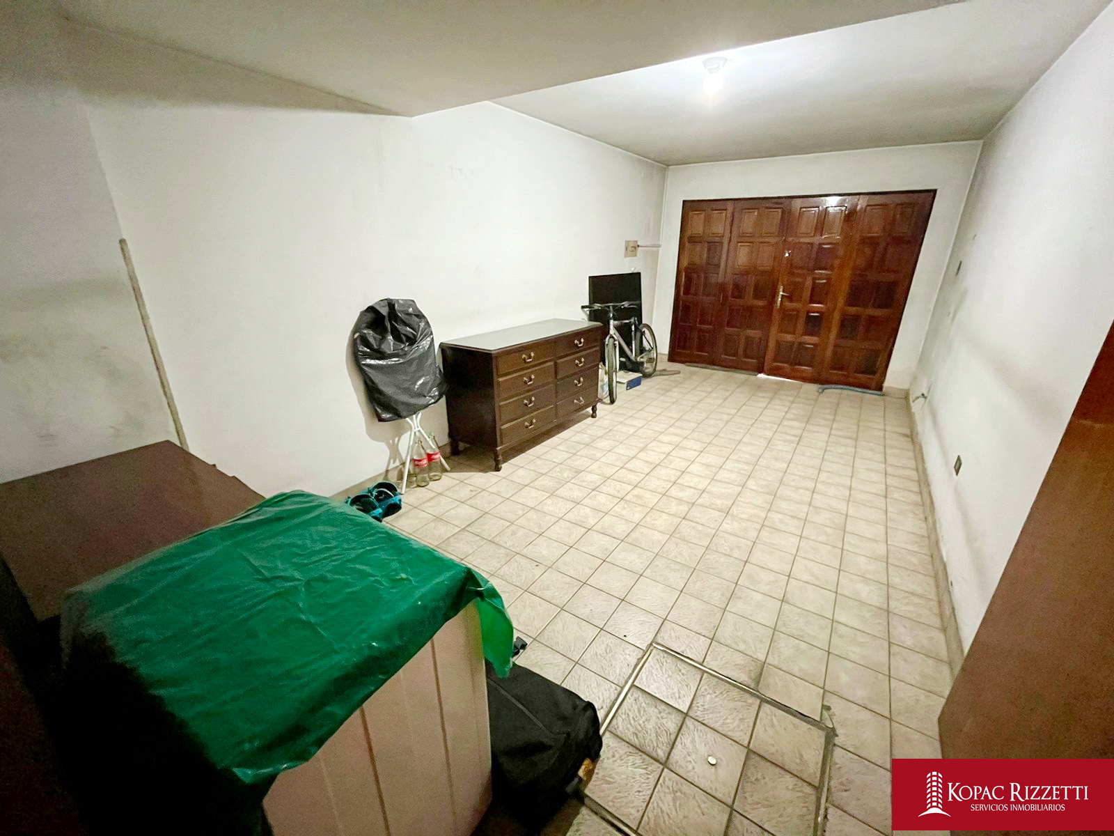 CASA DE CATEGORIA SOBRE AV. SANTA FE - 3 PLANTAS