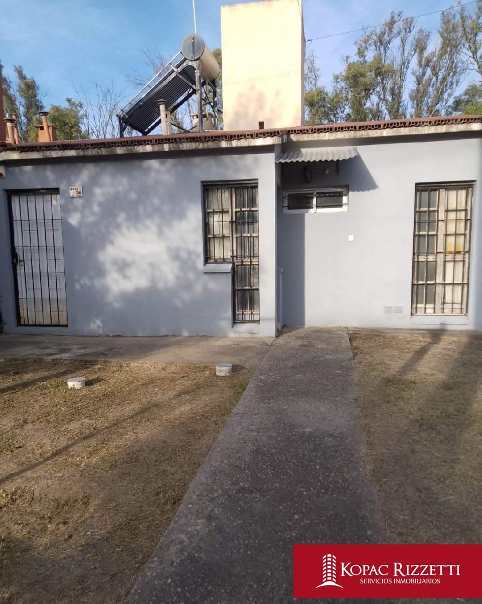JARDIN HORIZONTE SUR (CALLE PUBLICA 6 ESQ CALLE PUBLICA D) - VENTA CASA 3 DORMITORIOS