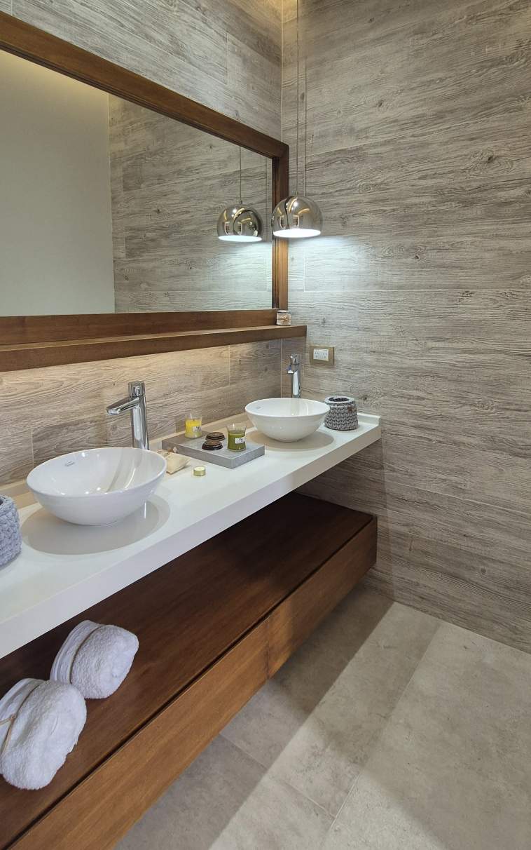 Casa Amoblada en Las Cañitas Barrio Privado - Amplia, luminosa y a estrenar