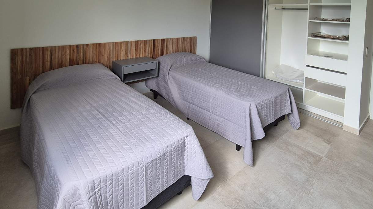 Casa Amoblada en Las Cañitas Barrio Privado - Amplia, luminosa y a estrenar